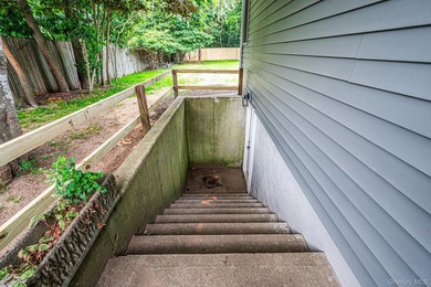 Welcome to 11 Mayfield Dr, Mastic Beach! This beautifully - photo 26