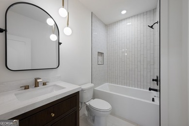 Experience the perfect blend of modern architecture, thoughtful - photo 32