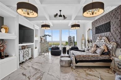 Exceptional waterfront estate in a gated community offering - photo 39