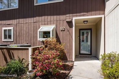 MOTIVATED SELLER! Charming and well-maintained townhome with - photo 3