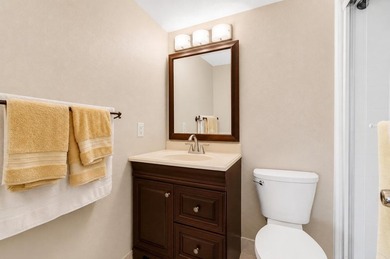 Beautifully renovated 1-bedroom, 1.5-bath condo in Century - photo 15