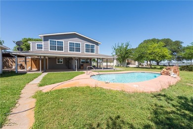 ATTENTION ALL BUYERS! THE OWNER IS OFFERING SELLER FINANCING (NO - photo 2