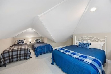 Welcome to a wonderful, fully renovated home - down to the studs - photo 36