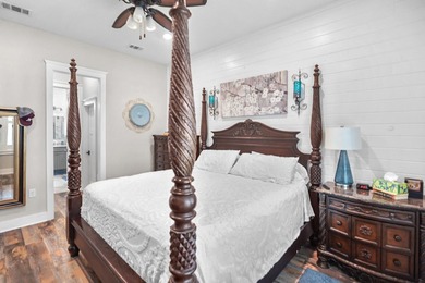 RARE NICEVILLE UNICORN! Homes like this simply do not exist in - photo 14