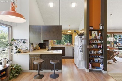 Willamette Riverfront Atomic Ranch townhome, meticulously - photo 23