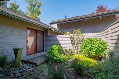 Willamette Riverfront Atomic Ranch townhome, meticulously - photo 42