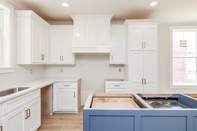 Popular Willow B plan with main level master, large LR & - photo 6