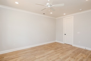 Popular Willow B plan with main level master, large LR & - photo 7