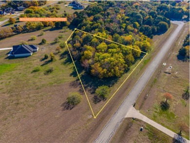 Peaceful 1+ Acre Lot in Gated Lake Subdivision - photo 7