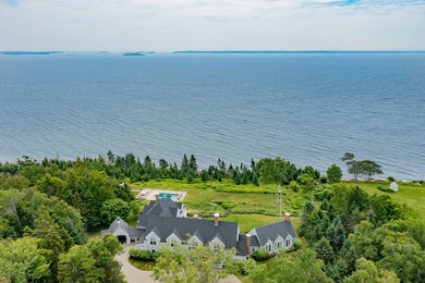 East Bay is a lovely coastal estate, an ideal summer retreat and - photo 2