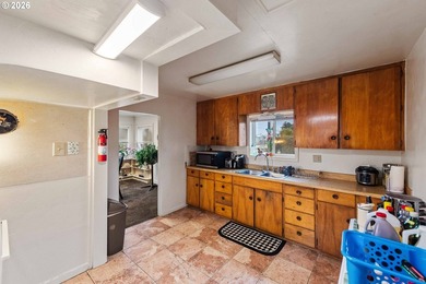 RARE INCOME PROPERTY OPPORTUNITY! Investor-focused property - photo 7
