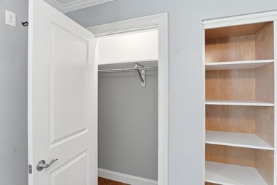Welcome to 11 Glengary Ct, a beautifully updated pool home - photo 33