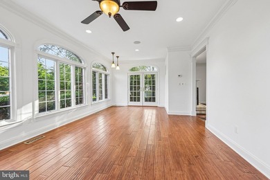 Freshly painted custom estate with a 3-car garage, offering an - photo 33