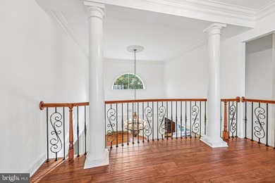 Freshly painted custom estate with a 3-car garage, offering an - photo 40