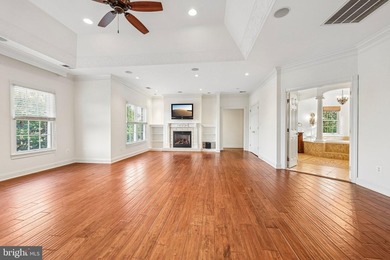 Freshly painted custom estate with a 3-car garage, offering an - photo 41