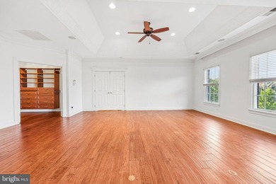 Freshly painted custom estate with a 3-car garage, offering an - photo 44