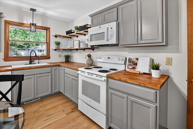 Incredible value awaits the new owner of this Northside ranch - photo 12