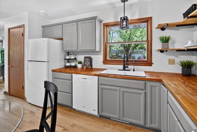 Incredible value awaits the new owner of this Northside ranch - photo 14