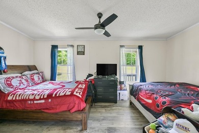 $10,000 credit towards rate buydown or closing costs & 1 year - photo 16