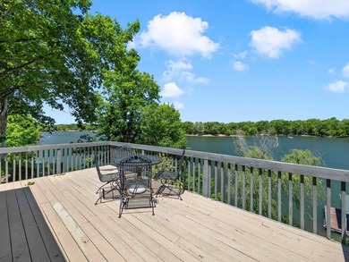 Welcome to lake living on beautiful Lake Bowen, where - photo 17