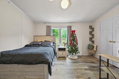 $10,000 credit towards rate buydown or closing costs & 1 year - photo 20