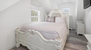 Welcome to your next chapter home. This recently renovated home - photo 21