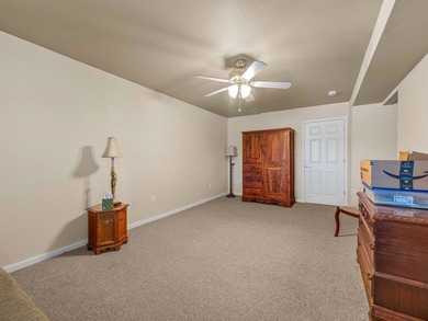 Welcome to lake living on beautiful Lake Bowen, where - photo 27
