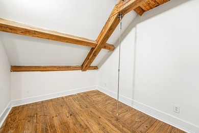 Looking for space for a large family or the perfect in-town - photo 28