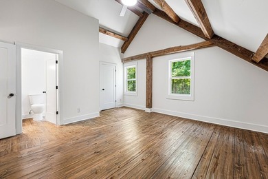 Looking for space for a large family or the perfect in-town - photo 29