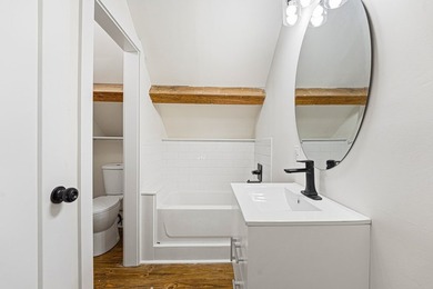 Looking for space for a large family or the perfect in-town - photo 30