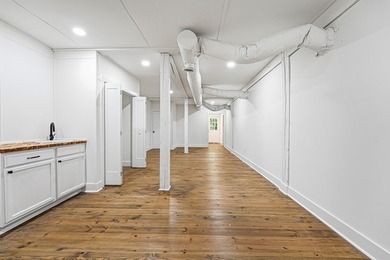 Looking for space for a large family or the perfect in-town - photo 32