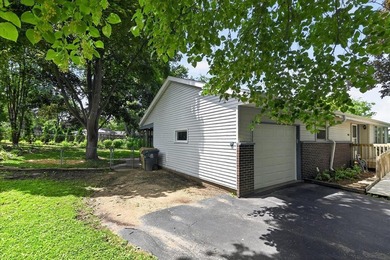 Incredible value awaits the new owner of this Northside ranch - photo 35