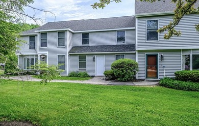 North Deering ! Looking for low maintenance ? This is the place - photo 1