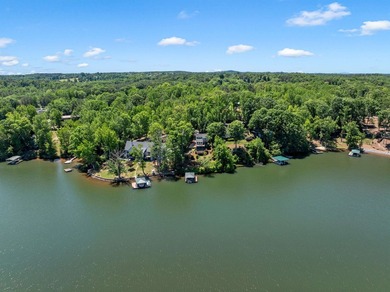 Welcome to lake living on beautiful Lake Bowen, where - photo 46