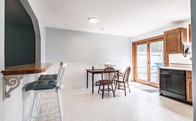 North Deering ! Looking for low maintenance ? This is the place - photo 8