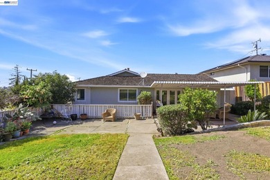 Beautifully updated home in the desirable Bay-O-Vista - photo 31