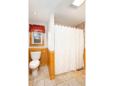 Nestled in the scenic countryside of Argyle, this one-of-a-kind - photo 31