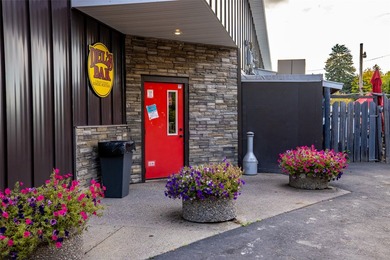 Del's Bar & Grill is a beloved & historic business in Somers, MT - photo 31