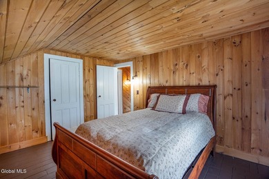 Nestled in the scenic countryside of Argyle, this one-of-a-kind - photo 39