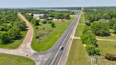 Great piece of commercial property Zoned B-2 with a multitude of - photo 3