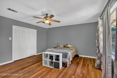 This well kept home is located close to shopping as well as golf - photo 17