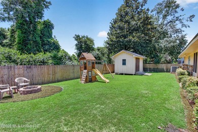 This well kept home is located close to shopping as well as golf - photo 33