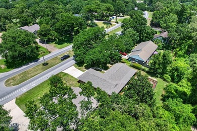 This well kept home is located close to shopping as well as golf - photo 37