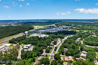 This well kept home is located close to shopping as well as golf - photo 44