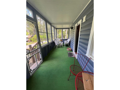 Well maintained move in ready original cabin in the desirable - photo 3