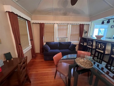 Well maintained move in ready original cabin in the desirable - photo 6