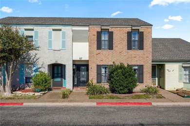 (private lake, pond, creek) Townhome/Townhouse For Sale in Corpus Christi Texas