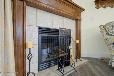 This beautiful cul de sac home is located in desirable Radiant - photo 9