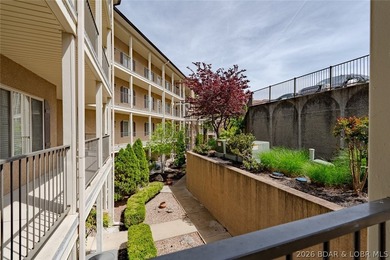 Experience low-maintenance lake living in this well-maintained - photo 23