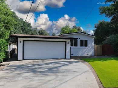 Lake Home For Sale in Clearlakes, California